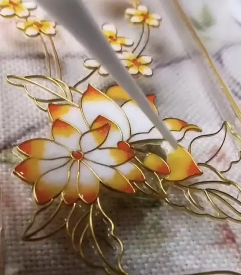 GLASS PAINTING MADE-EASY