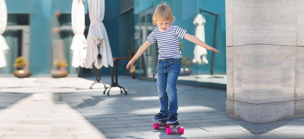 balancing on a skateboard - pursueit