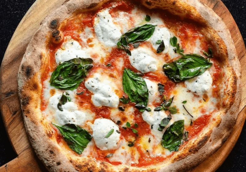 Crafting Your Own Pizzas : Private Pizza Making Class