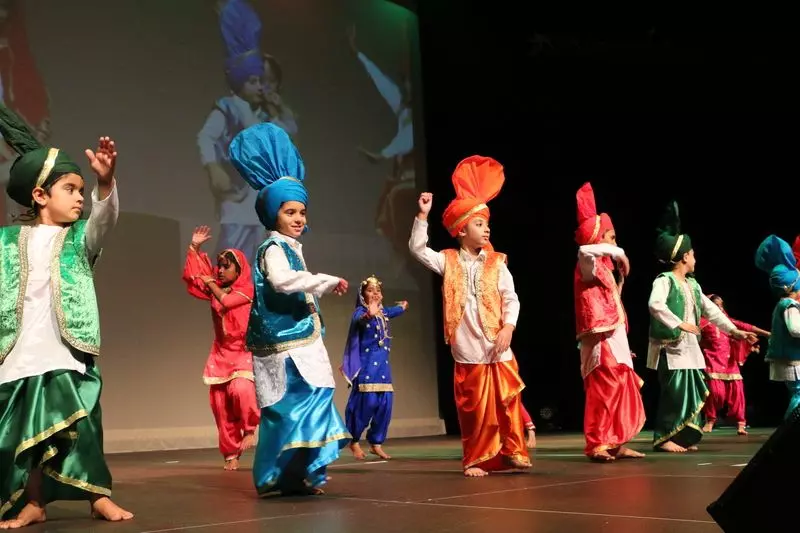 BHANGRA DANCE CLASS FOR KIDS ( GREENS )